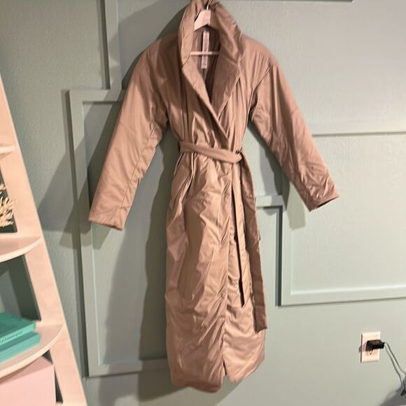 Lululemon‎ Insulated Trench Raw Linen size 4 NWT MSRP $298winter coat jacket